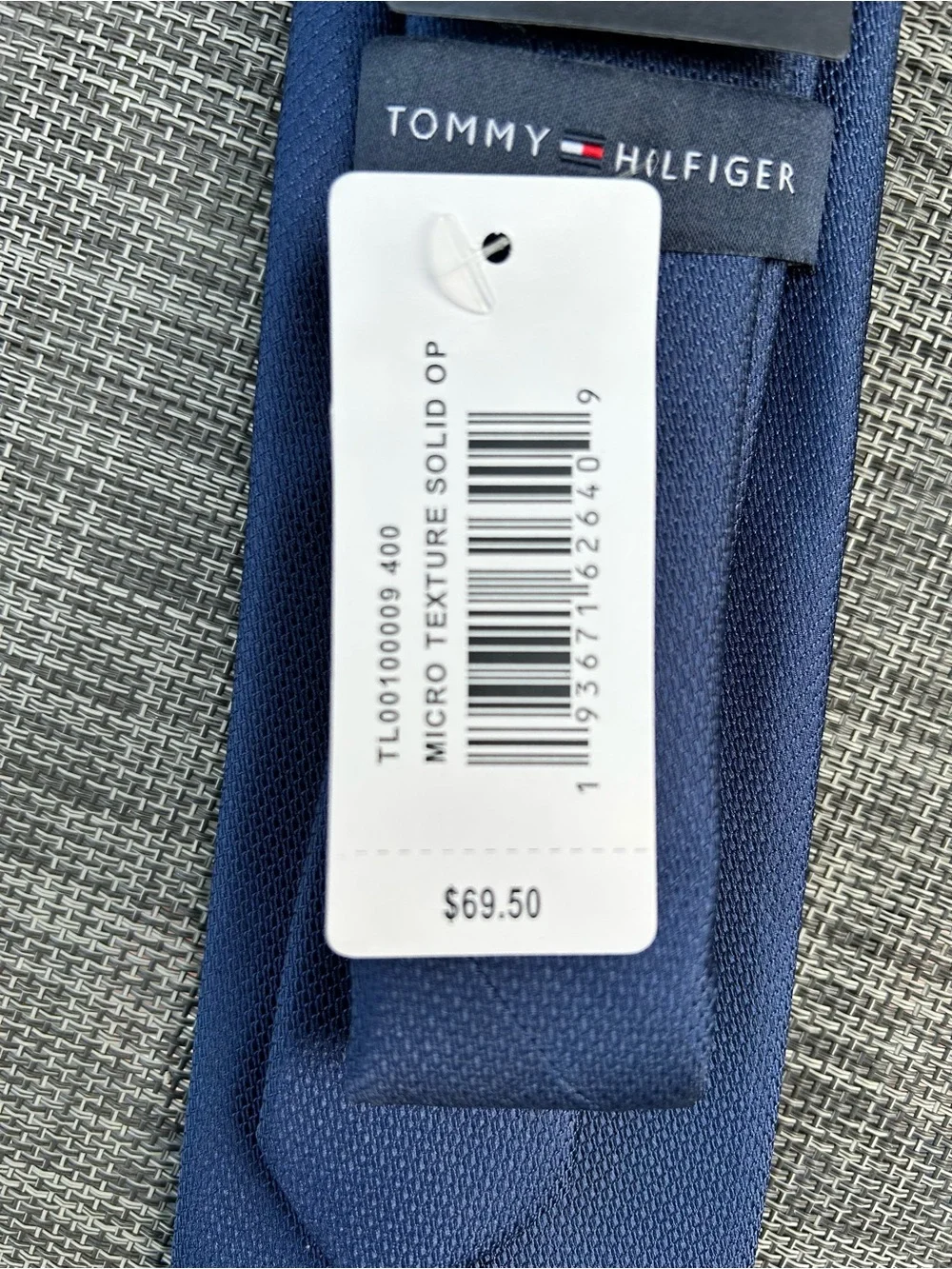 Tommy Hilfiger NWT Blue Herringbone Refined Textured Premium Necktie Quality.
